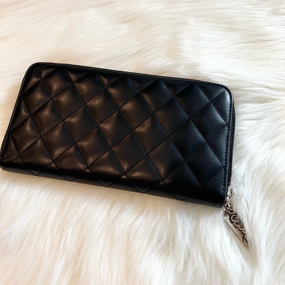 Authentic Chanel Zip Around Wallet Quilted Lambskin Black Wallet - Picture 7 of 10